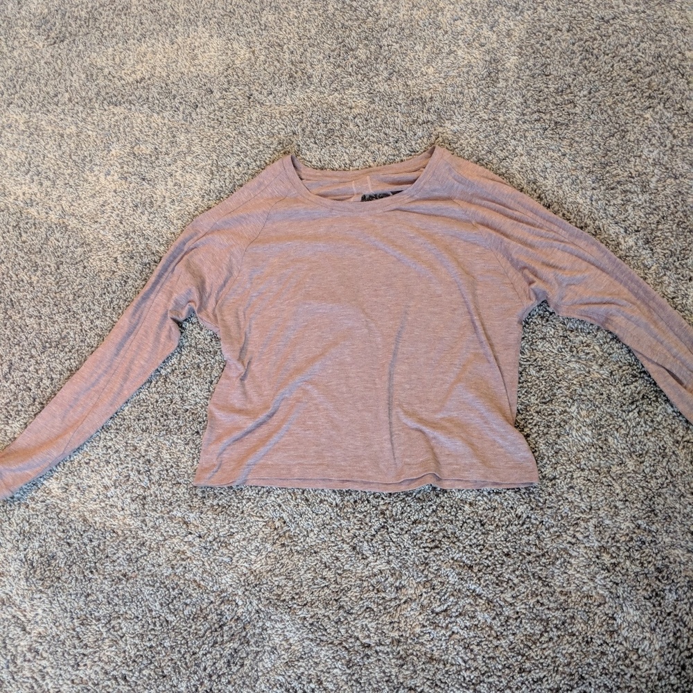 Lululemon long sleeve Keyhole back shirt